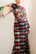 Vestido negro de una manga con flores