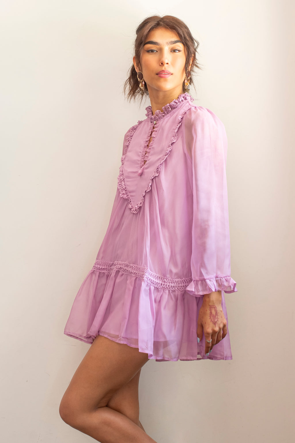 Vestido morado de gasa